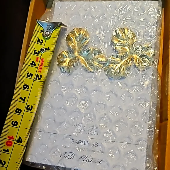NWT gold plated clover leaf earrings Big Metal London Earrings, brand-new in box - Picture 9 of 12